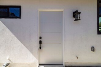 14860 Envoy St in Los Angeles, CA - Building Photo - Building Photo