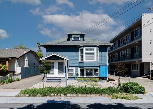 property at 32 S Morrison Ave