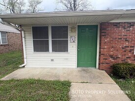 716 Warren St in Charleston, MO - Building Photo