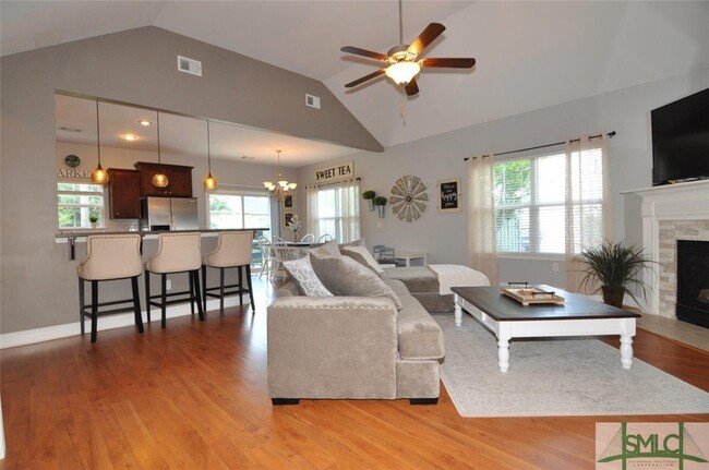 property at 156 Cottonham Ct
