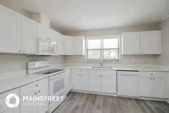 1198 S Golf Lake Dr in New Smyrna Beach, FL - Building Photo - Building Photo