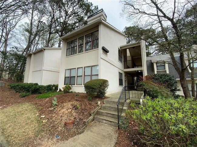 Room in Condo on Huntingdon Chase in Atlanta, GA - Foto de edificio - Building Photo