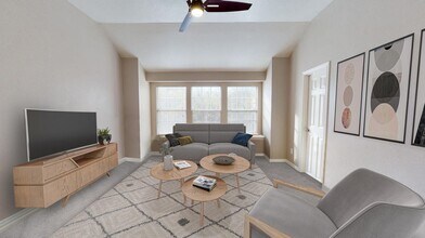 Remodeled Plano home with great fenced bac in Plano, TX - Building Photo - Building Photo