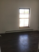 301 Liberty St, Unit 3rd Floor in Newburgh, NY - Foto de edificio - Building Photo