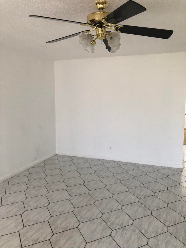 227 Norwich J in West Palm Beach, FL - Foto de edificio - Building Photo