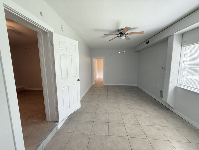 6651 River Rd in New Port Richey, FL - Building Photo - Building Photo