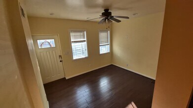 605 Cecil B Moore Ave in Philadelphia, PA - Foto de edificio - Building Photo