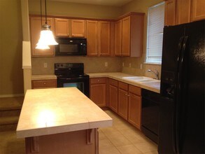 58992 Greenbrier Loop in Saint Helens, OR - Building Photo - Building Photo