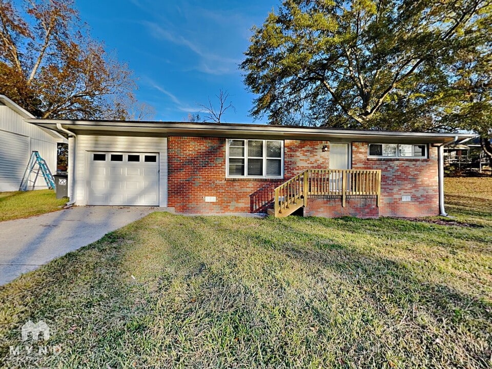 513 Main St in Gardendale, AL - Building Photo