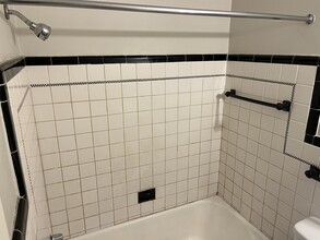 2900 Orchard Lake Rd, Unit 3 in Keego Harbor, MI - Building Photo - Building Photo