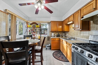 609 Linden Ave in Bellwood, IL - Building Photo - Building Photo