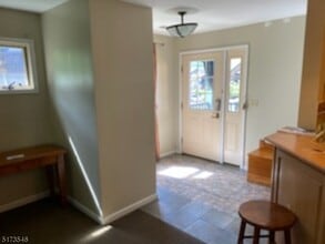 10-11-11 Pine Cres in Vernon, NJ - Building Photo - Building Photo