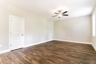 355 Alcock Ln in Youngsville, NC - Building Photo - Building Photo