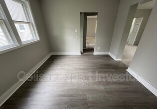 2711 Thompson Ave in Fort Wayne, IN - Building Photo - Building Photo