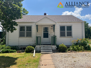 1869 Platt St in Manhattan, KS - Building Photo - Building Photo