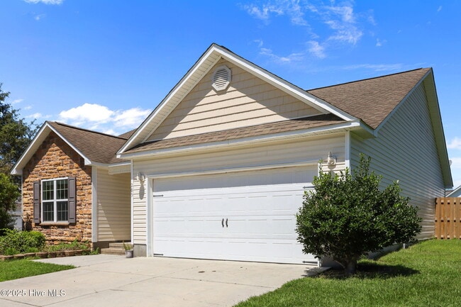203 Seville St in Jacksonville, NC - Building Photo - Building Photo
