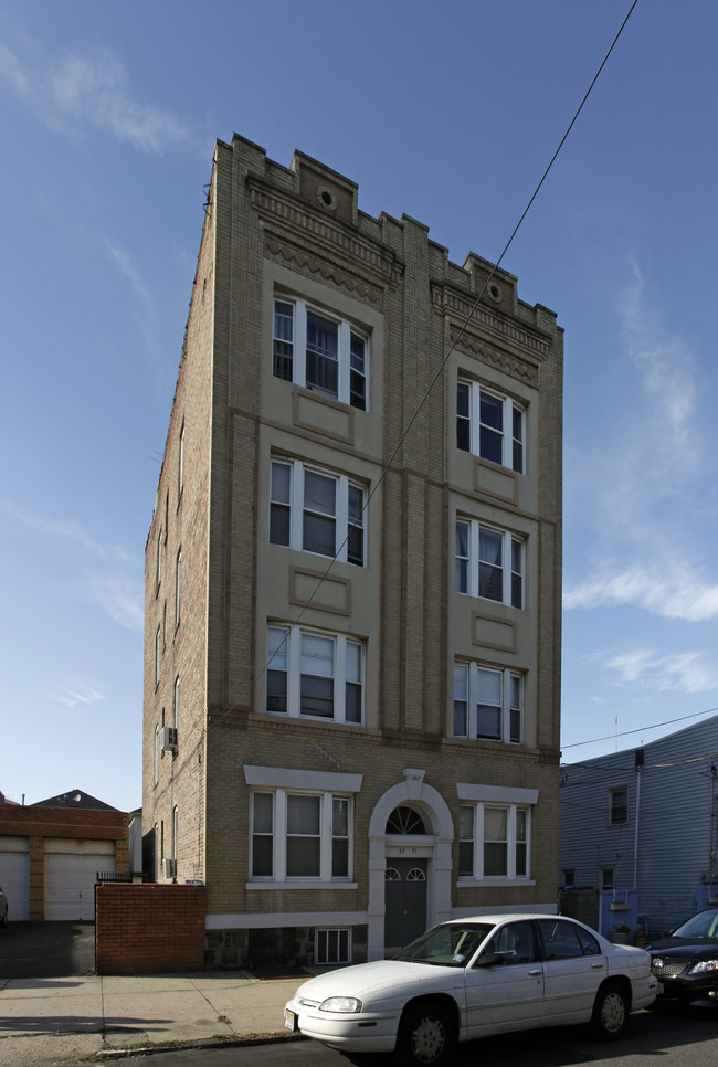 69-71 Wallis Ave in Jersey City, NJ - Building Photo - Building Photo