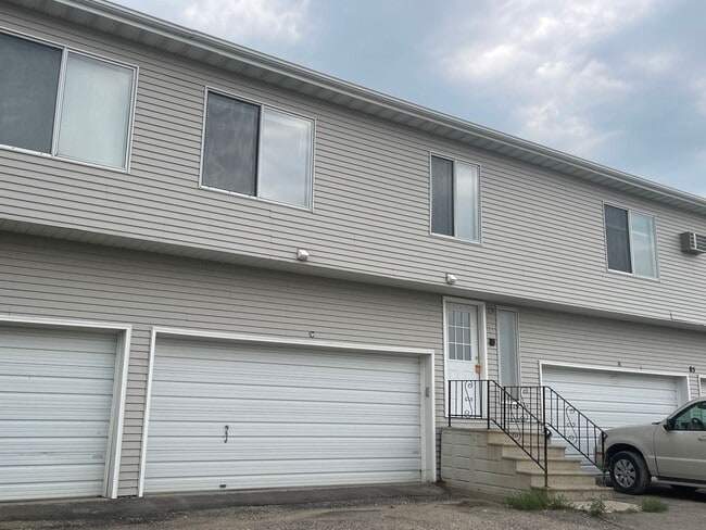 85F Center St in West Fargo, ND - Building Photo - Building Photo