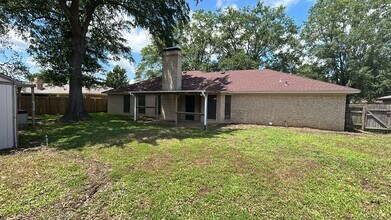 1412 Woodbridge Dr in Tyler, TX - Building Photo - Building Photo