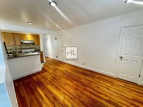 No Fee! Sun-Drenched 2-Bedroom Duplex with in Queens, NY - Building Photo - Building Photo