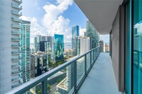 1111 SW 1st Ave, Unit 3719-N in Miami, FL - Foto de edificio - Building Photo