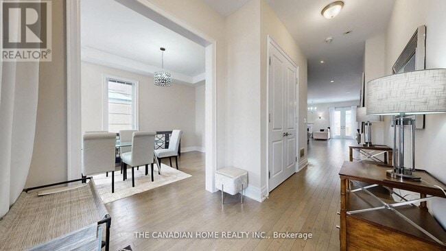 20 Settlers Field Rd in Brampton, ON - Building Photo - Building Photo