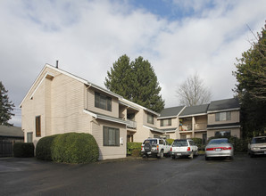 Stanford Terrace Townhouses in Portland, OR - Building Photo - Building Photo