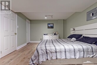 40 Henricks Rd in Markham, ON - Building Photo - Building Photo