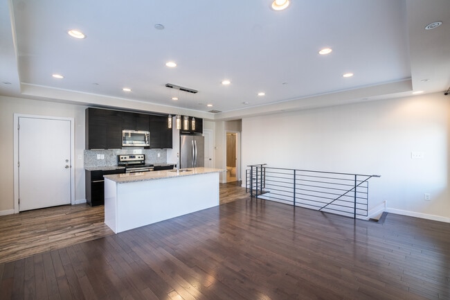 1827 S 20th St, Unit R1