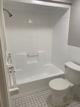 683 Boylston St in Newton, MA - Building Photo - Building Photo