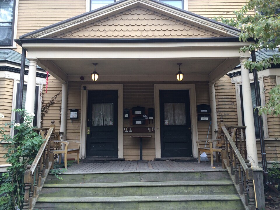 6 Chauncy Street in Cambridge, MA - Building Photo