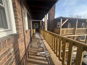 14236 Lakeshore Blvd in Cleveland, OH - Building Photo - Building Photo