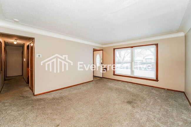 19200 Mayfair Ln in Warrensville Heights, OH - Building Photo - Building Photo