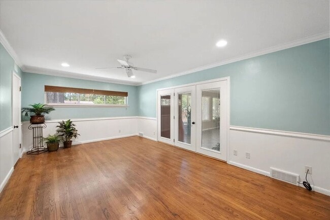 property at 1215 Columbia Cir