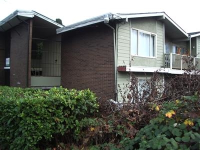 8416 Rainier Ave S in Seattle, WA - Foto de edificio - Building Photo