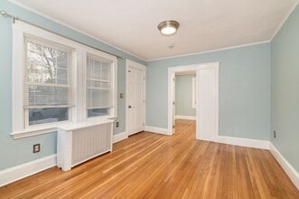 152 Willow St in Quincy, MA - Building Photo - Building Photo