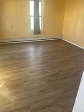 44 Broad St in Middletown, NY - Building Photo - Building Photo