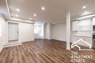 2112 N Campbell Ave, Unit GDN in Chicago, IL - Building Photo - Building Photo