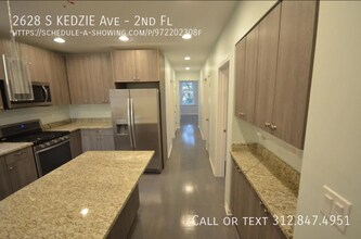 2628 S Kedzie Ave-Unit -2nd Fl in Chicago, IL - Building Photo - Building Photo