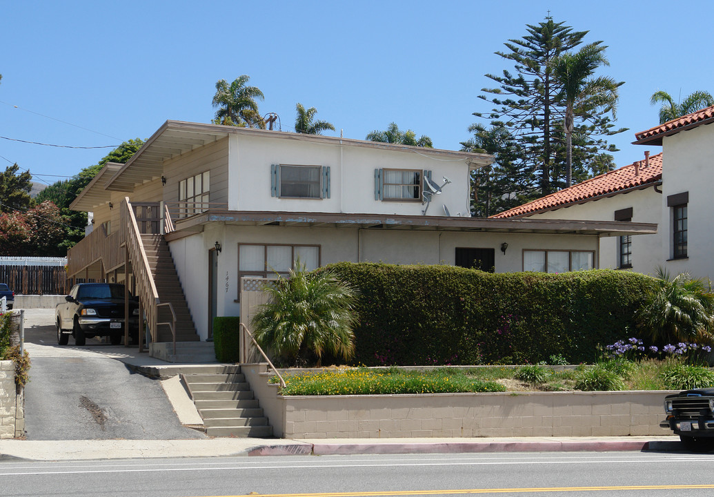 1467 E Main St in Ventura, CA - Building Photo