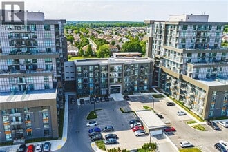 450 Dundas St E in Waterdown, ON - Building Photo - Building Photo