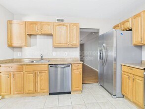 1055 Old Denbigh Blvd in Newport News, VA - Building Photo - Building Photo