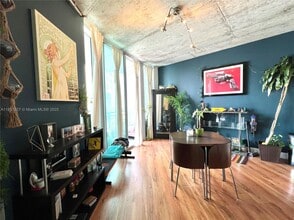 690 SW 1st Ct, Unit 1950 in Miami, FL - Building Photo - Building Photo