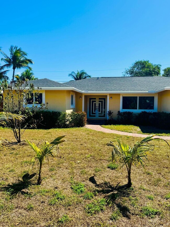 property at 2826 Floral Rd