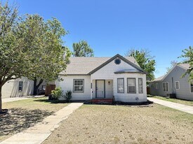 2313 29th St in Lubbock, TX - Building Photo