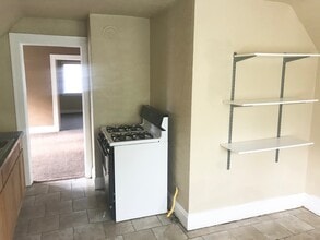 1665 Cliffview Rd, Unit 3 in Cleveland, OH - Building Photo - Building Photo