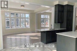 3345 ERASMUM St in Oakville, ON - Building Photo - Building Photo