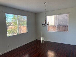 11717 California Poppy Dr in Bakersfield, CA - Building Photo - Building Photo
