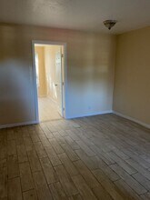 5860 22nd Ave N in St. Petersburg, FL - Building Photo - Building Photo