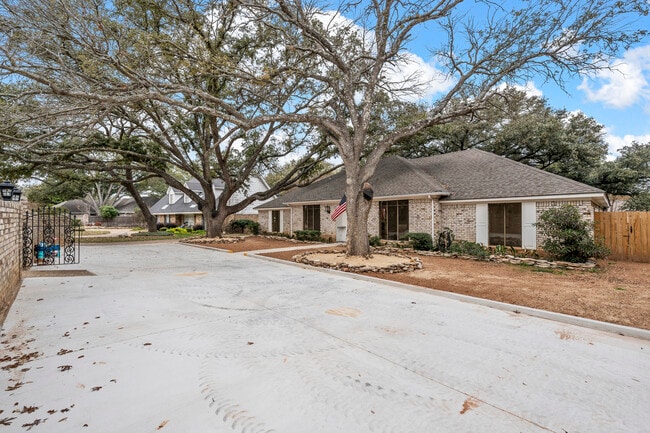 7105 Fish Pond Rd in Waco, TX - Building Photo - Building Photo